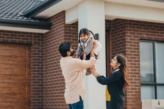 Jay, Hinaben and daughter Shanaya